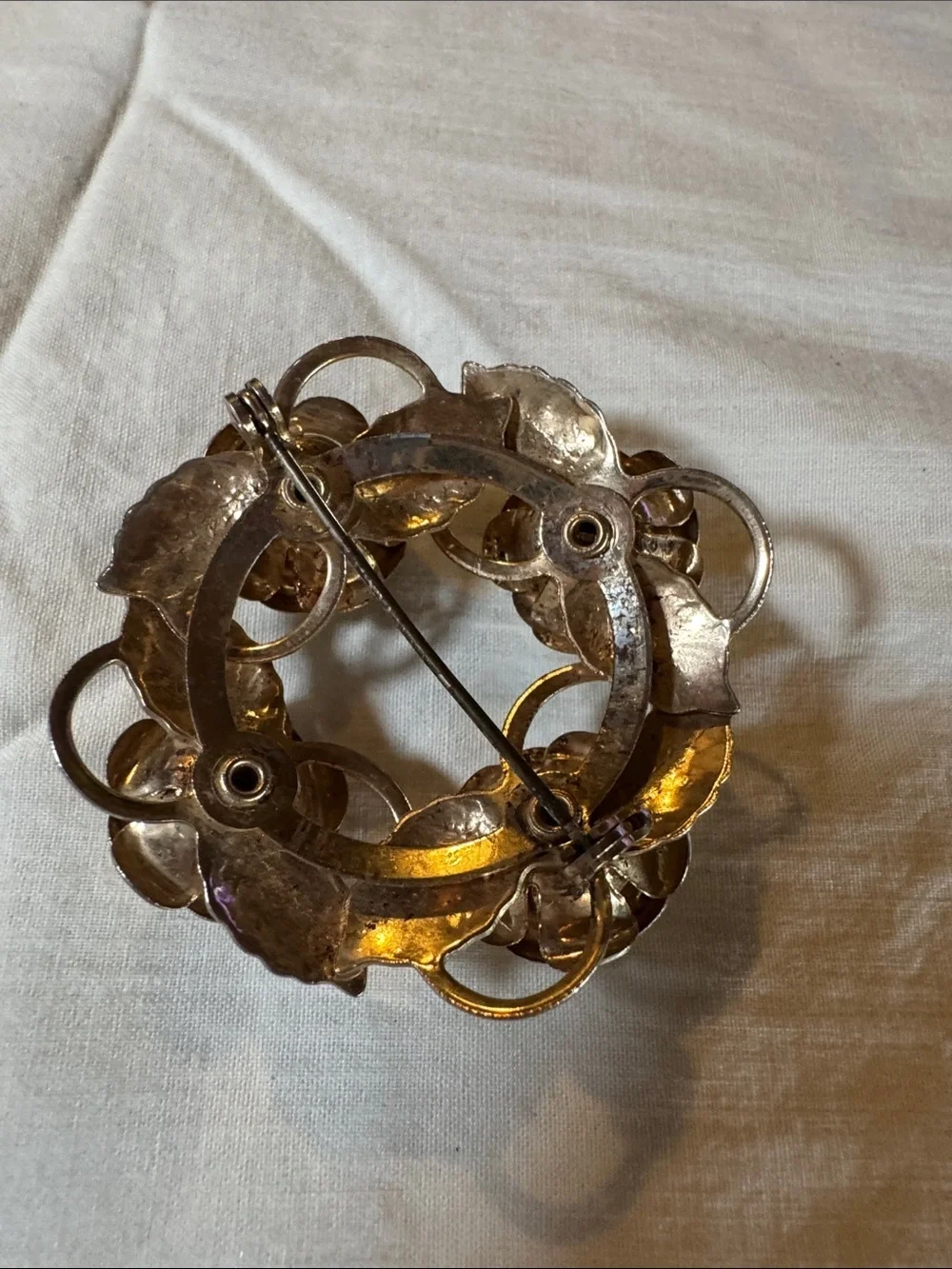 Gold /White Floral Rose Wreath Brooch/Pendant